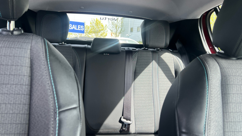 Peugeot 208 1.2 PureTech 100 Allure Premium 5dr Petrol Hatchback